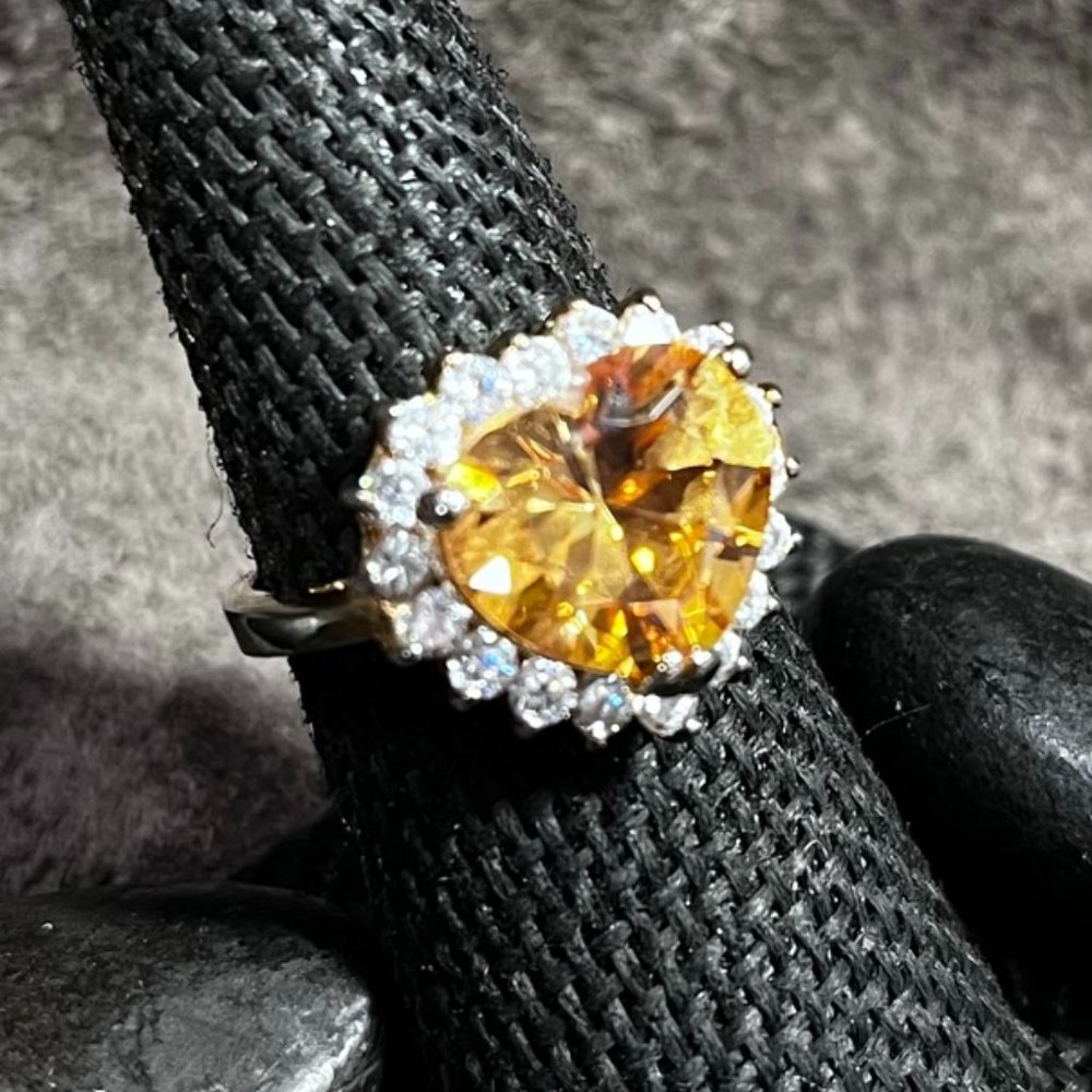Sparkly CZ Heart Ring Gold Band